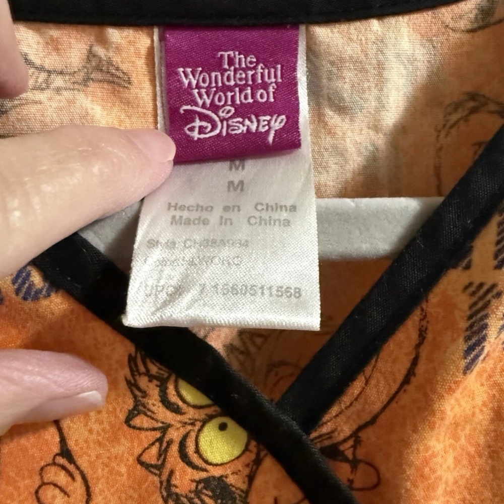 Women's Disney Scrub Top Cheshire Cat Alice in Wonderland Halloween Size Medium - Picture 4 of 5